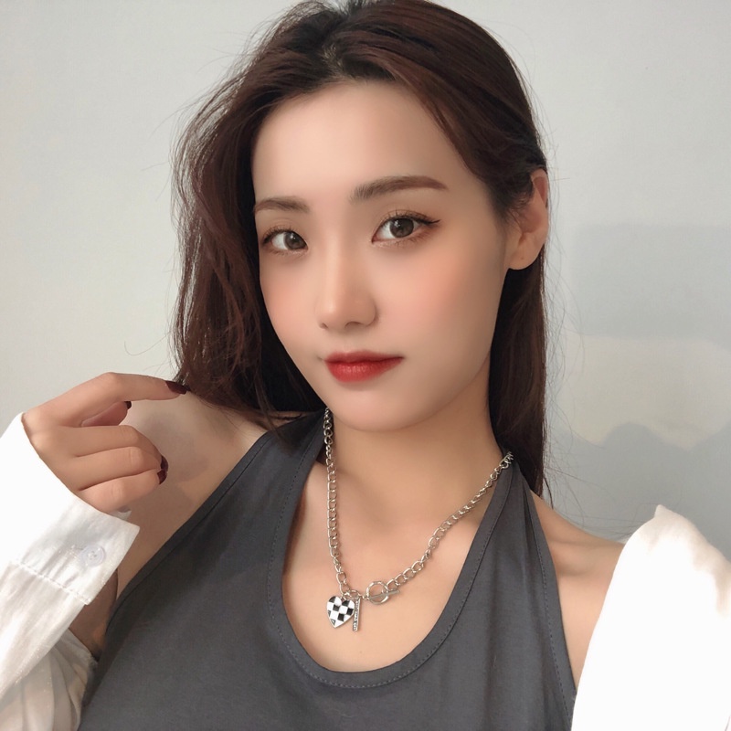 Vòng cổ Mayebe Lavend họa tiết kẻ ô vuông trắng đen phong cách Hàn Quốc