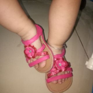Mình bán combo giày cho bé