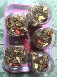 Mắm chua tôm đất nhỏ nhà Làm