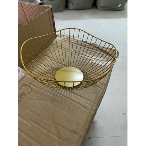 Rá Rổ Đựng Trái Cây Kim Loại Màu Matte Gold Phong Cách Bắc Âu Cho Phòng Khách Sang Trọng, Cao Cấp