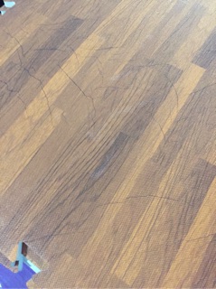 10 tấm thảm vân gỗ loại B của Âu Lạc khổ 60x60 cm