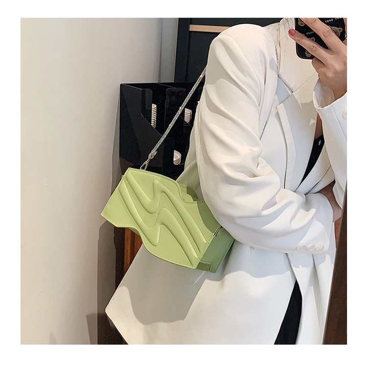 Túi Xách Kẹp Nách Phối Dây Xích Thời Trang Mùa Hè 2022 Cao Cấp Cho Nữ