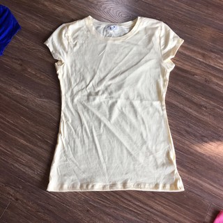 Áo thun nữ cổ tròn