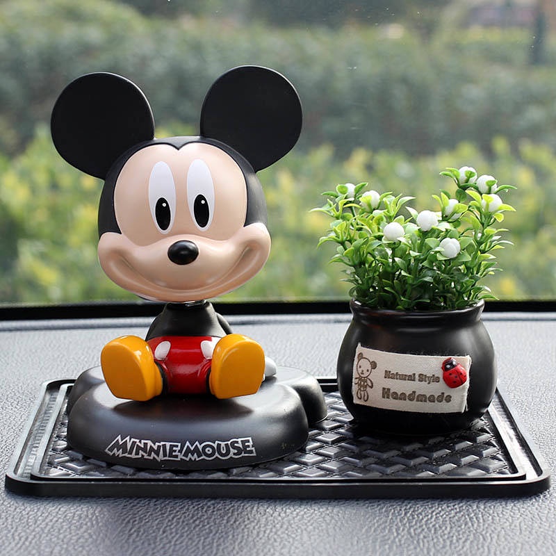 Mickey Shaking Head Couple Disney High-End Female Personality Creative Car Interior Supplies Car Decoration Small Decorations New Auto fashion products