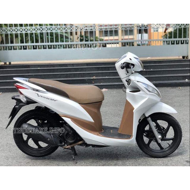 Bộ ốp trước bửng cánh yếm vision đời đầu 2011- 2013 honda