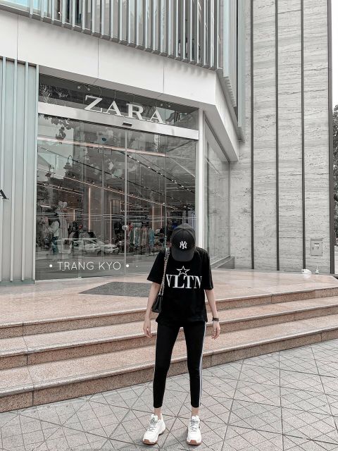 Set legging VLTN sport ✌🏻✌🏻✌🏻✌🏻✌🏻
Chất liệu cotton 4 chiều cực mats cho mùa Civid nha 💋💋