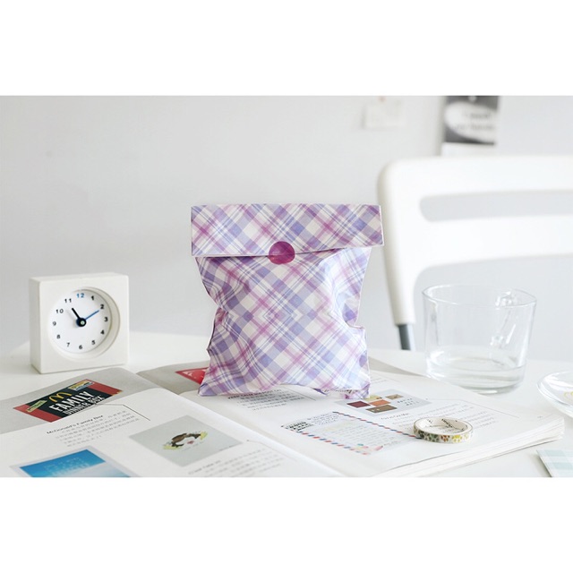 Túi giấy đựng quà phong cách ins thanh xuân