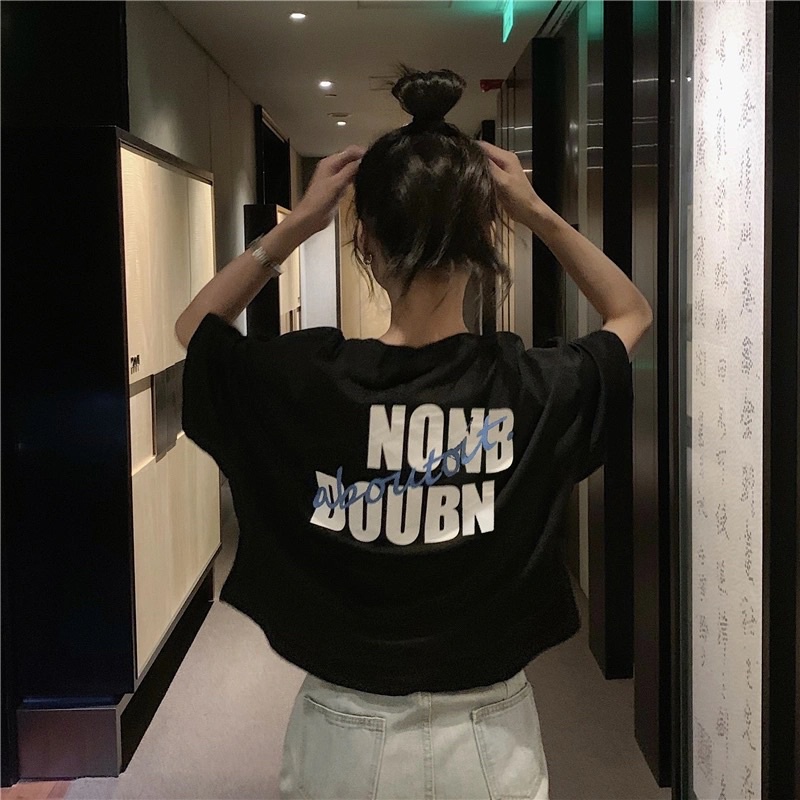 Áo Croptop Tay Ngắn Phong Cách Hàn Quốc