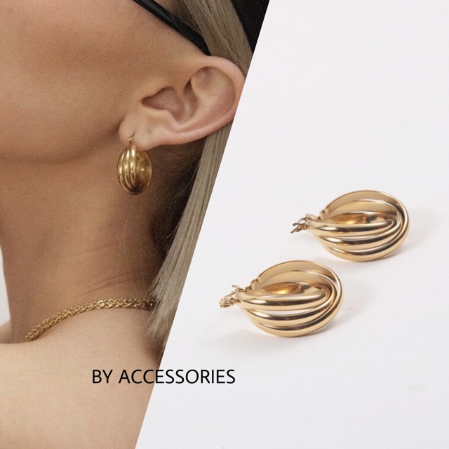 Bông tai titan khối 3 vòng tròn xoắn giữa không gỉ