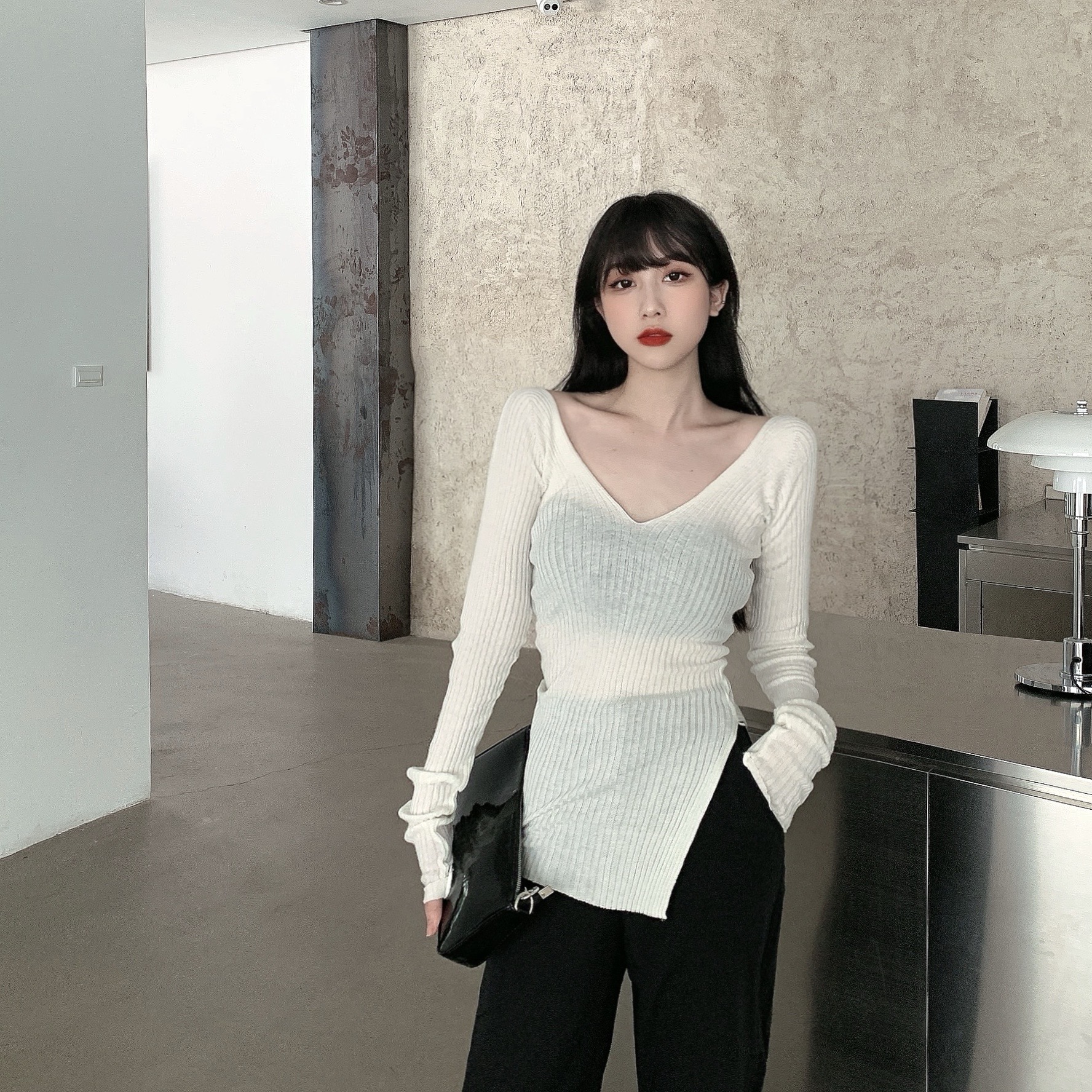 Quần dài ống rộng thiết kế xẻ tà thời trang cho nữ | BigBuy360 - bigbuy360.vn