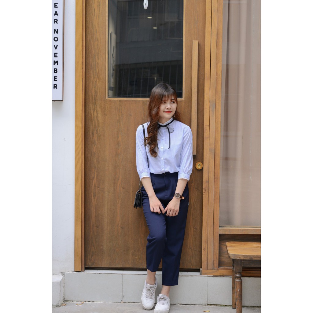 Sơ mi thiết kể viền ren nơ đen