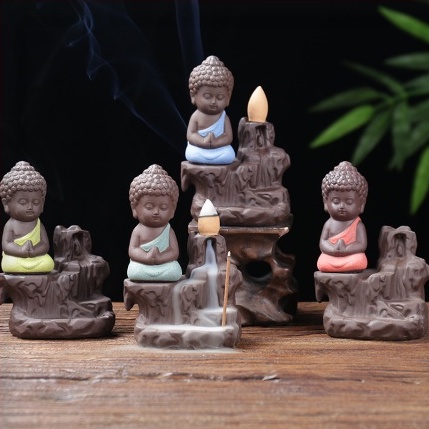 Thác Khói Trầm Hương Phật Tọa Bên Suối - Tặng 5 Nụ Trầm Cao Cấp