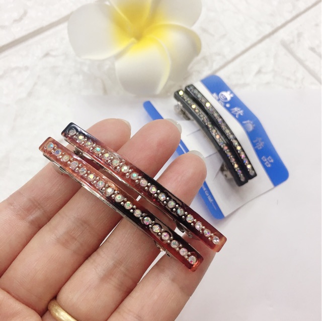 *cặp tóc đính đá:mẫu nhỏ,kiểu xương cặp(CTKQA8.C5)