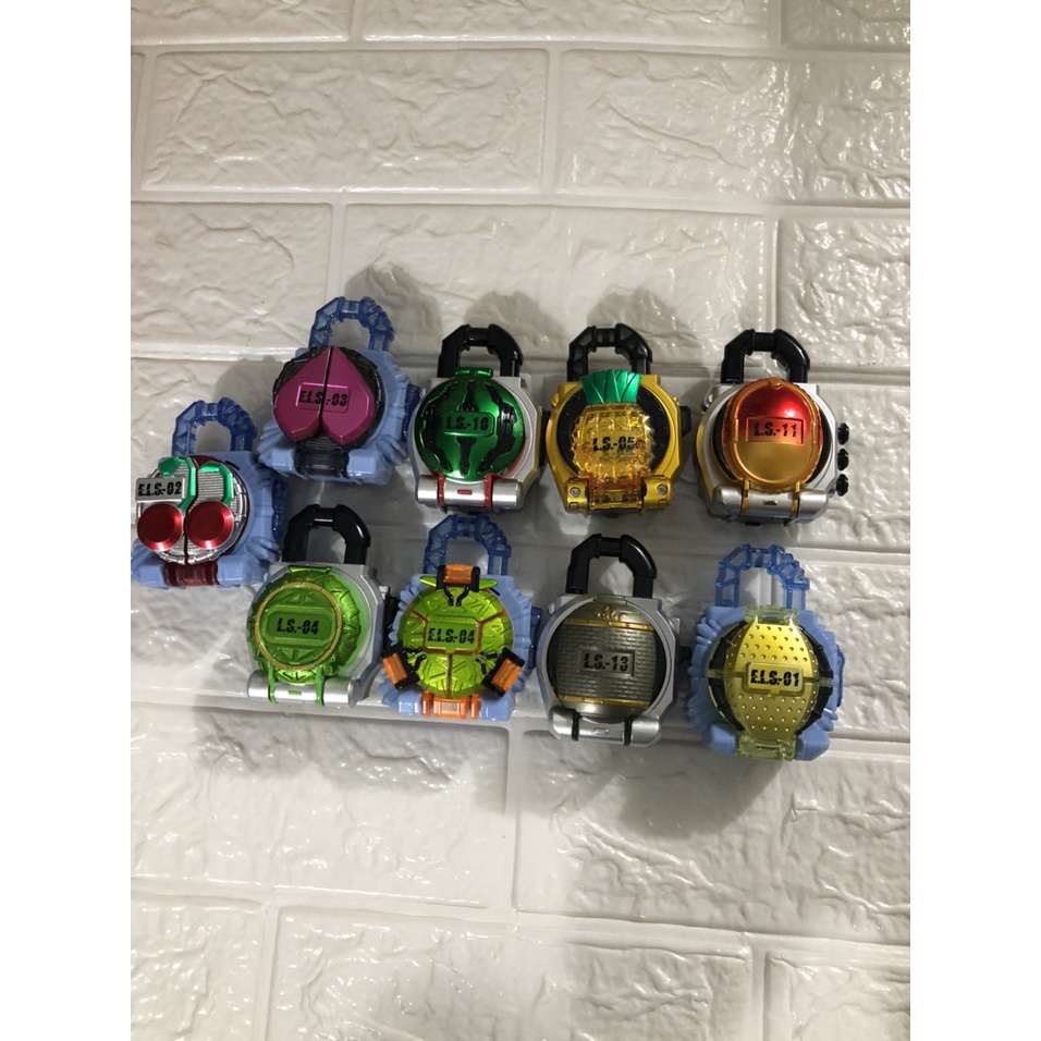Đồ chơi Kamen Rider Gaim Candy Gashapon Lockseed