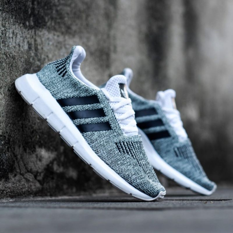 Giày Thể Thao Adidas Swift Run Màu Xanh Đen Cho Nam Và Nữ