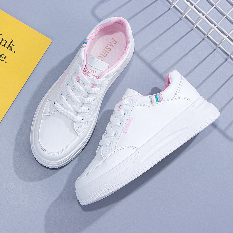 Giày sneaker nữ style Hàn Quốc hottrend 2022 đế bánh mì basic cao 4cm mới phong cách đẹp cá tính LynLyn Shoes giá tốt