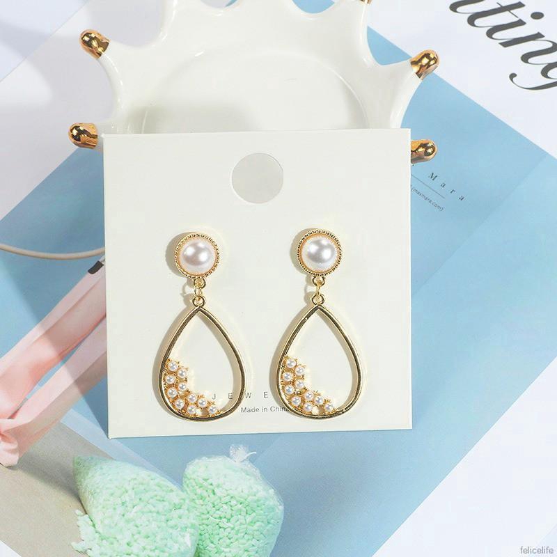 Khuyên tai đính ngọc trai nhân tạo phong cách Hàn Quốc