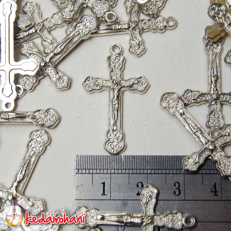 Phụ kiện hình thánh giá/ chữ thập/ chúa Jesus bằng kim loại độc đáo dùng làm vòng tay/ vòng cổ