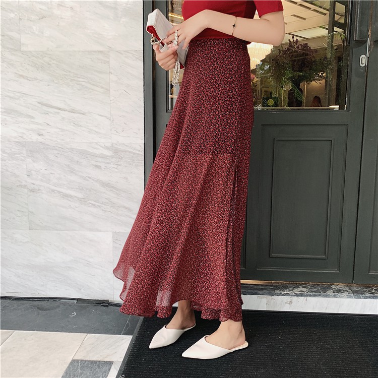 Chân váy chấm bi dáng dài nữ tính thanh lịch | BigBuy360 - bigbuy360.vn