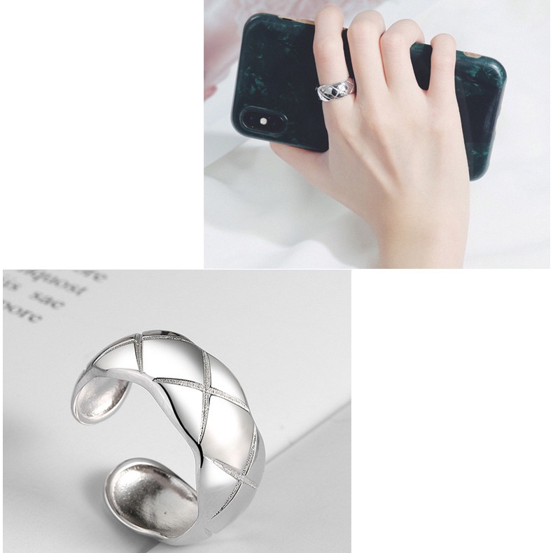 Nhẫn unisex CC phong cách Jennie màu bạc đẹp, nhẫn Sơn Tùng chất liệu titan cho nam nữ