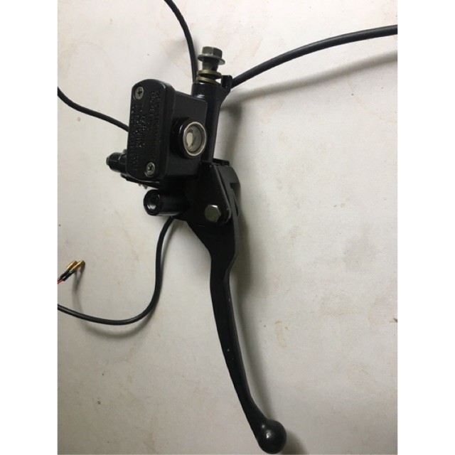 CỦ DẦU TRÊN - TAY PHANH DẦU 133S