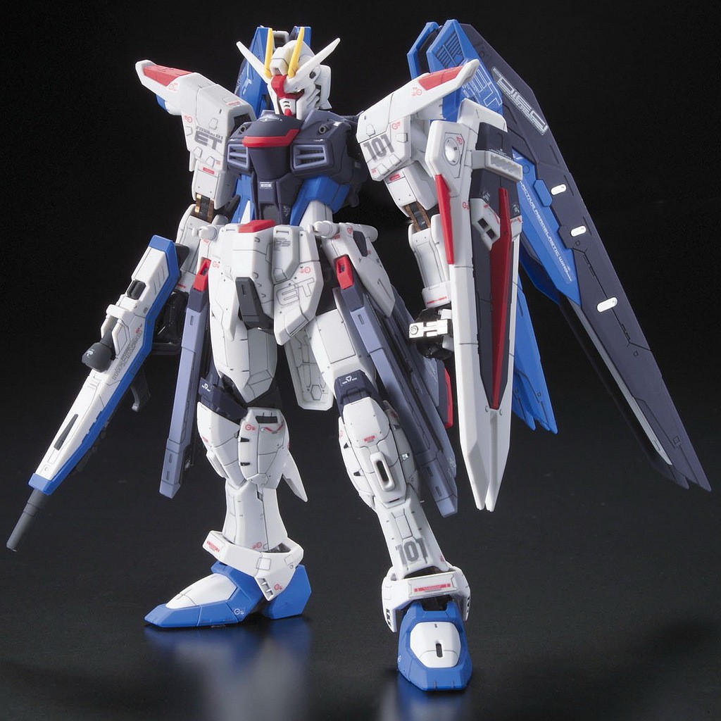 Mô hình lắp ráp RG 1/144 Freedom Gundam Bandai