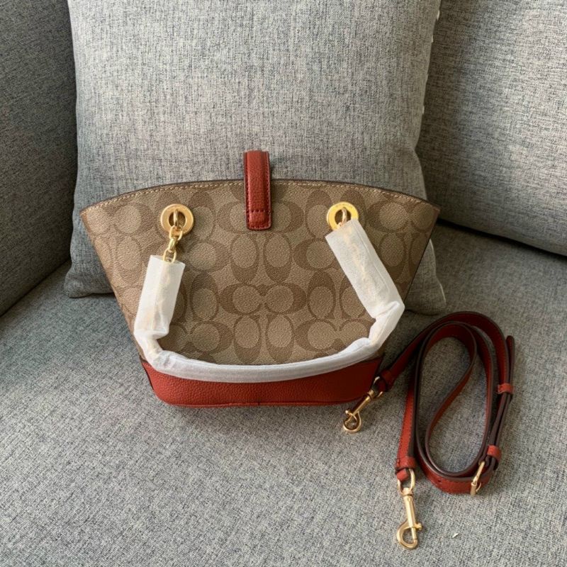 Túi Coach Lane Bucket