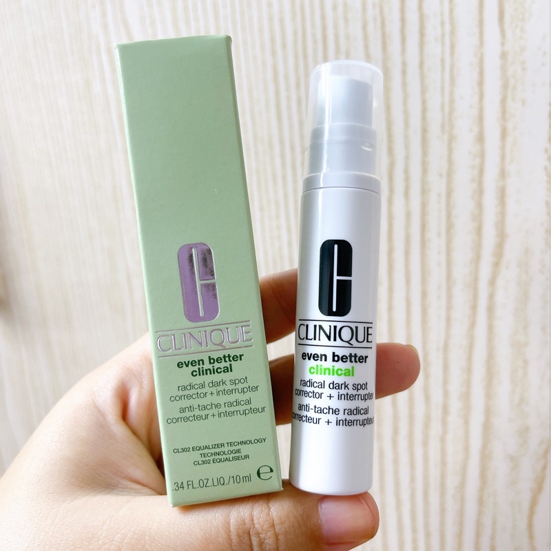Serum giảm thâm dưỡng sáng da cao cấp Even Better Clinical Radical Dark Spot Corrector + Interrupter