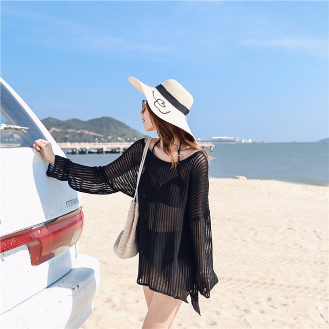 Áo lưới đi biển trễ vai form oversize sành điệu