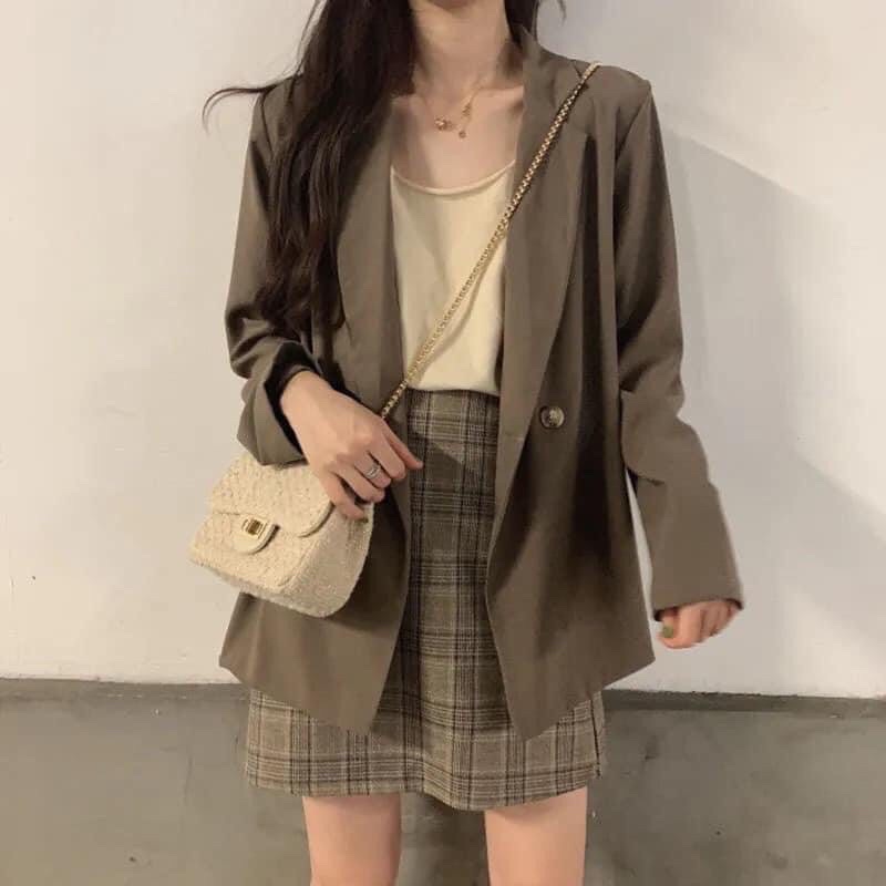 Set áo Blazer nữ cao cấp dài tay cổ vest dáng rộng màu nâu đen kèm chân váy kẻ caro
