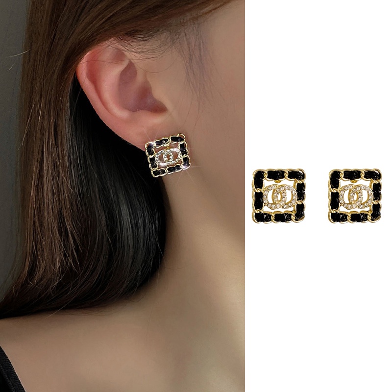 Khuyên tai hình vuông đính đá kiểu dáng thời trang