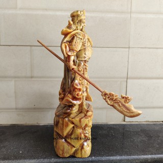 Tượng quan công gỗ huyết long