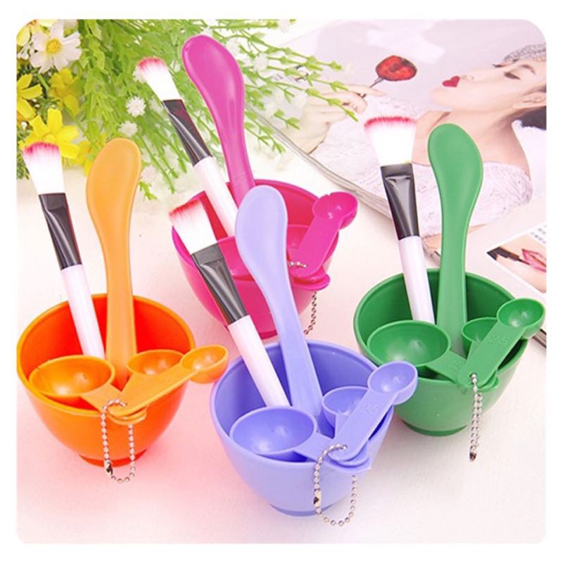 Bộ dụng cụ trộn đắp mặt nạ 4 in 1 ( Màu sắc ngẫu nhiên)