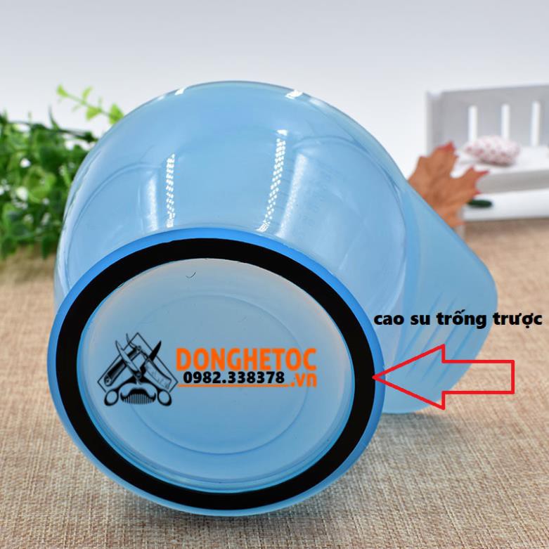 Chén đựng thuôc nhuộm tóc hóa chất
