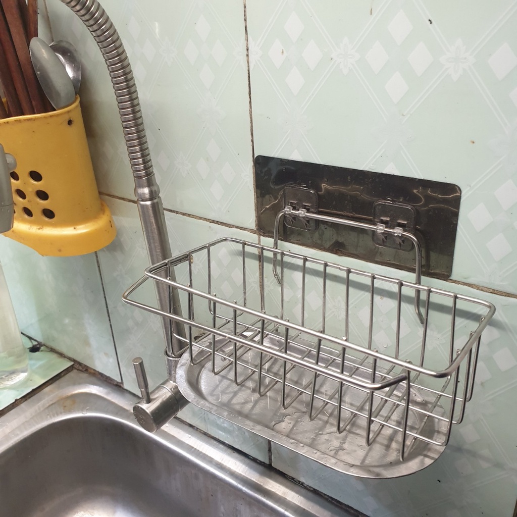 Khay Inox gắn vòi đựng đồ rửa bát , Giá Inox dán tường để đồ nhà bếp đa năng tiện lợi