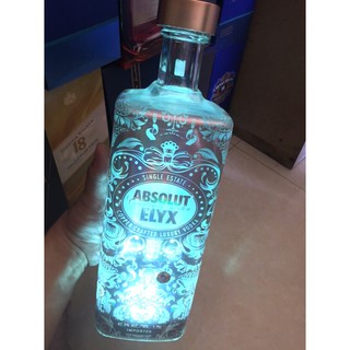 Vỏ chai rượu Absolut Elyx 1.75lit có đèn Led đế