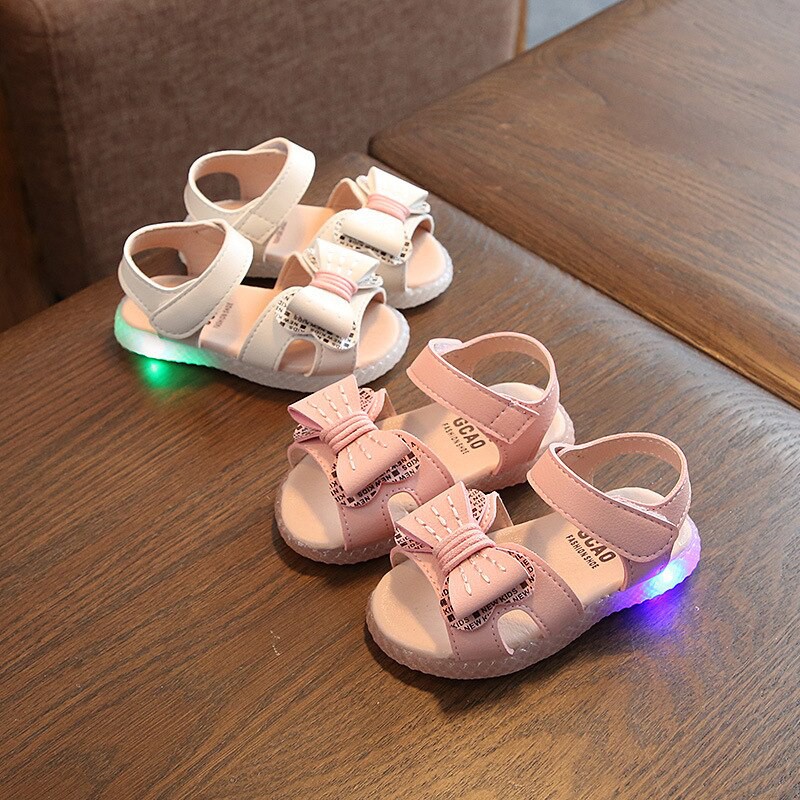 Giày Sandal Đế Mềm Có Đèn Led Phát Sáng Cho Bé Trai Và Gái