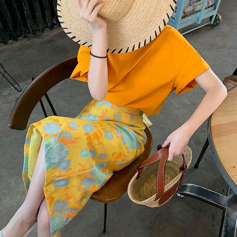 Set Áo Phông Cam Mix Chân Váy Hoa Chữ A Dáng Dài Siêu Hót | BigBuy360 - bigbuy360.vn