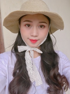 Mũ rộng vành bằng sợi thô