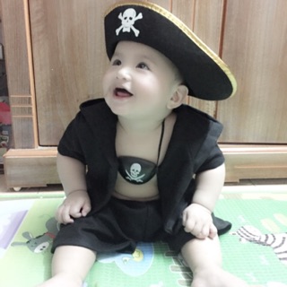 Bộ quần áo cướp biển