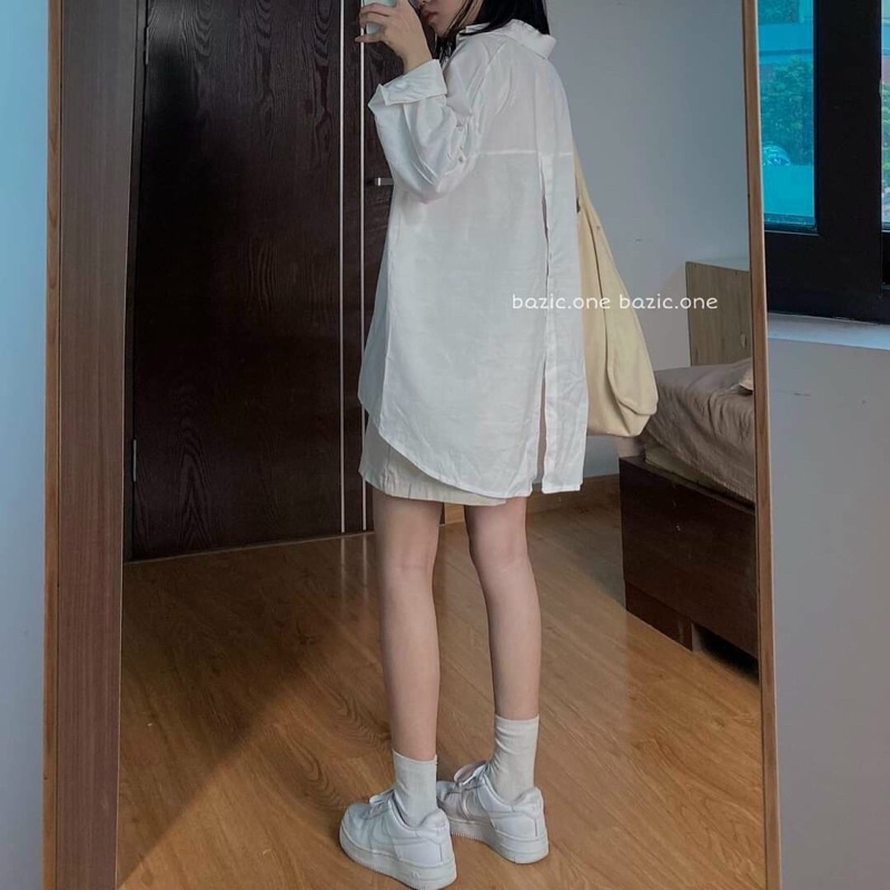 Áo sơmi trắng Oversize form rộng tay dài nút xẻ vạt sau lưng