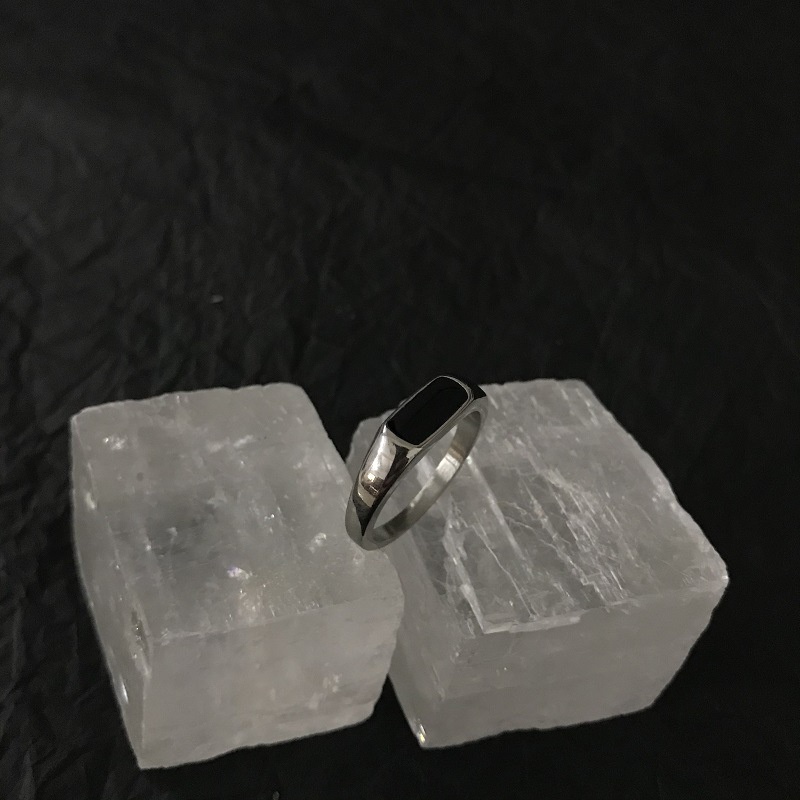 Nhẫn Thép Titan Màu Đen Phong Cách Hip Hop Cá Tính Hợp Thời Trang Cho Nam Và Nữ