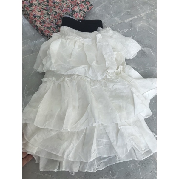 Chân váy trắng 3 tầng