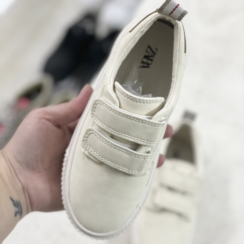 Giày Zara trẻ em xuất dư xịn cho bé trai bé gái size 29-32 có quai dính tiện lợi êm mềm nhẹ