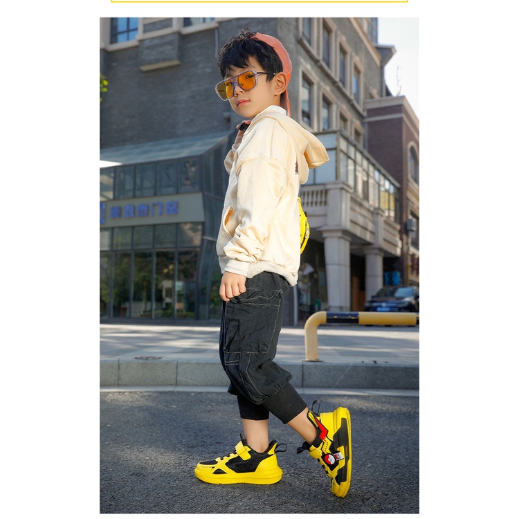 Giày Thể Thao Phối Lưới Thoáng Khí Đế Mềm Chống Trượt In Hình Pikachu Dễ Thương Cho Bé