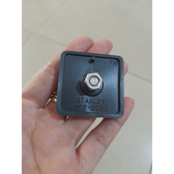 Tấm phản quang gắn đuôi dè sau xe Wave anpha và Citi loại nhỏ.