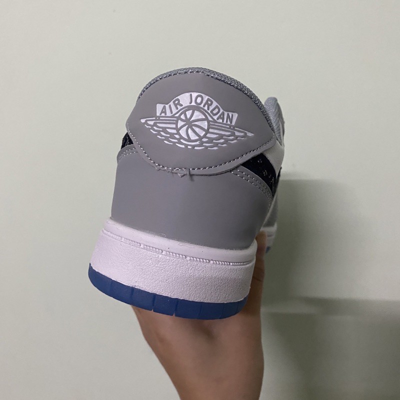 GIÀY NAM NỮ UNISEX KÈM PHỤ KIỆN HOT NHẤT 2020