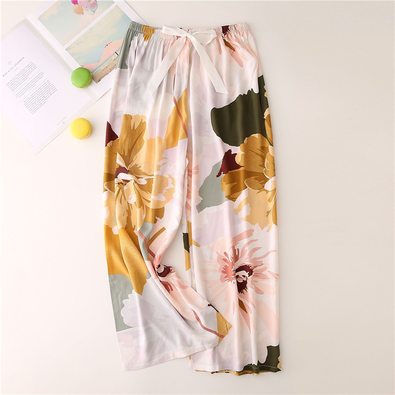 Quần dài ống rộng in họa tiết đáng yêu cho nữ | BigBuy360 - bigbuy360.vn