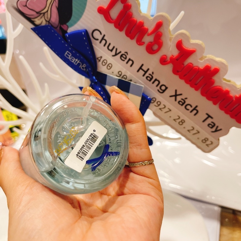 WATER LILY & SEA SALT - Xịt Thơm Body Mist Toàn Thân Victoria’s Secret