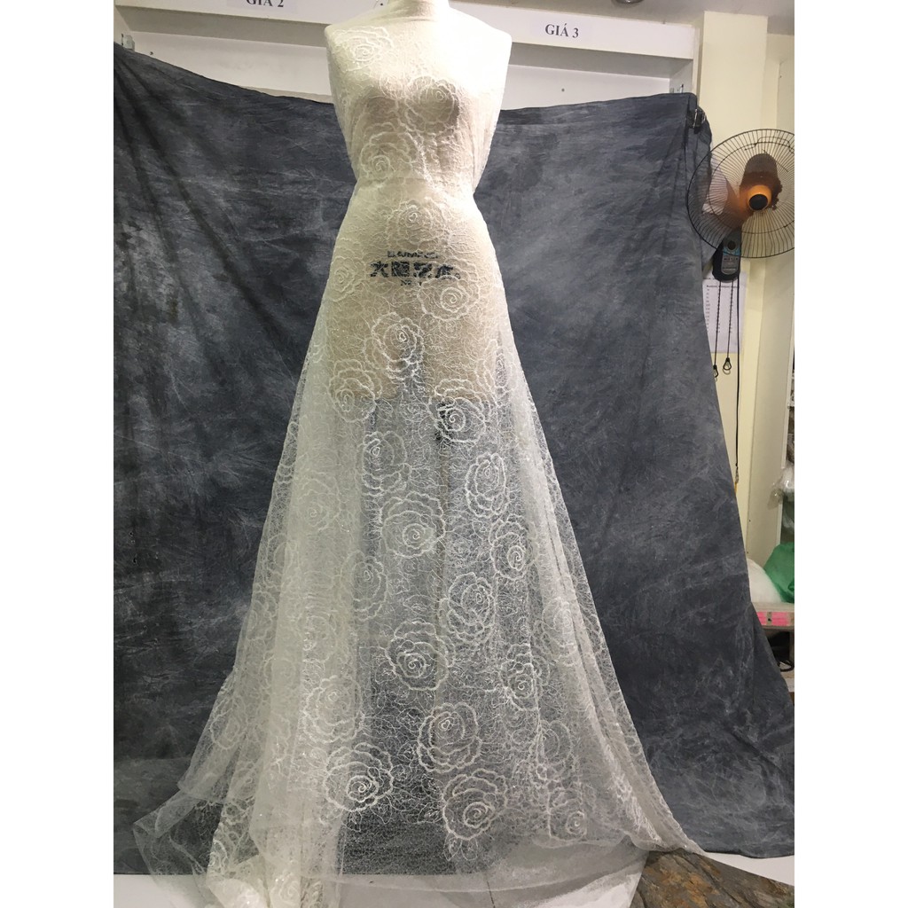 Vải Ren Trắng Hoa Hồng, Ren Kim Sa RM171004 Khổ 1,6m. Vải Renn May Đầm, Renn May Váy Cưới, Renn Thêu Hoa